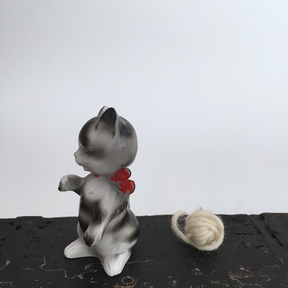 ねこの置きもの cat figure 陶器のねこ　動物　cats イギリスアンティーク　ギフト　プレゼント 2枚目の画像