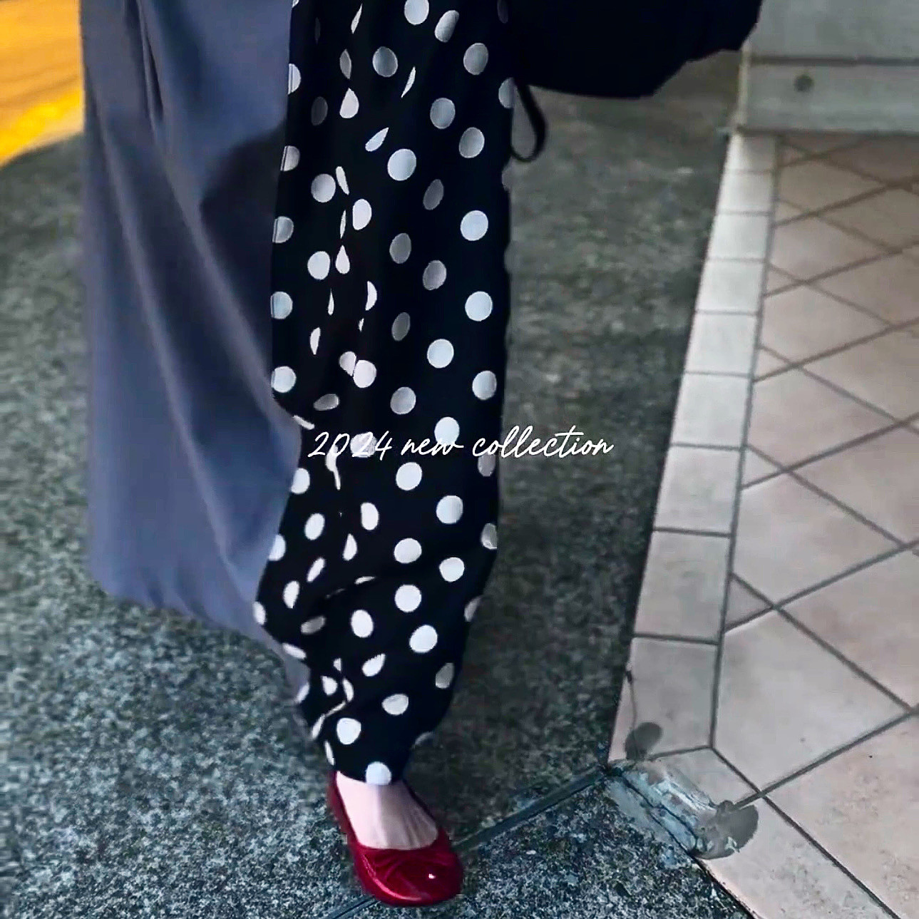 ■10日内発送■【春の新作】ダブルフェイス。ブラックドットと、アースカラーのマキシスカート。 ウエストゴム 春