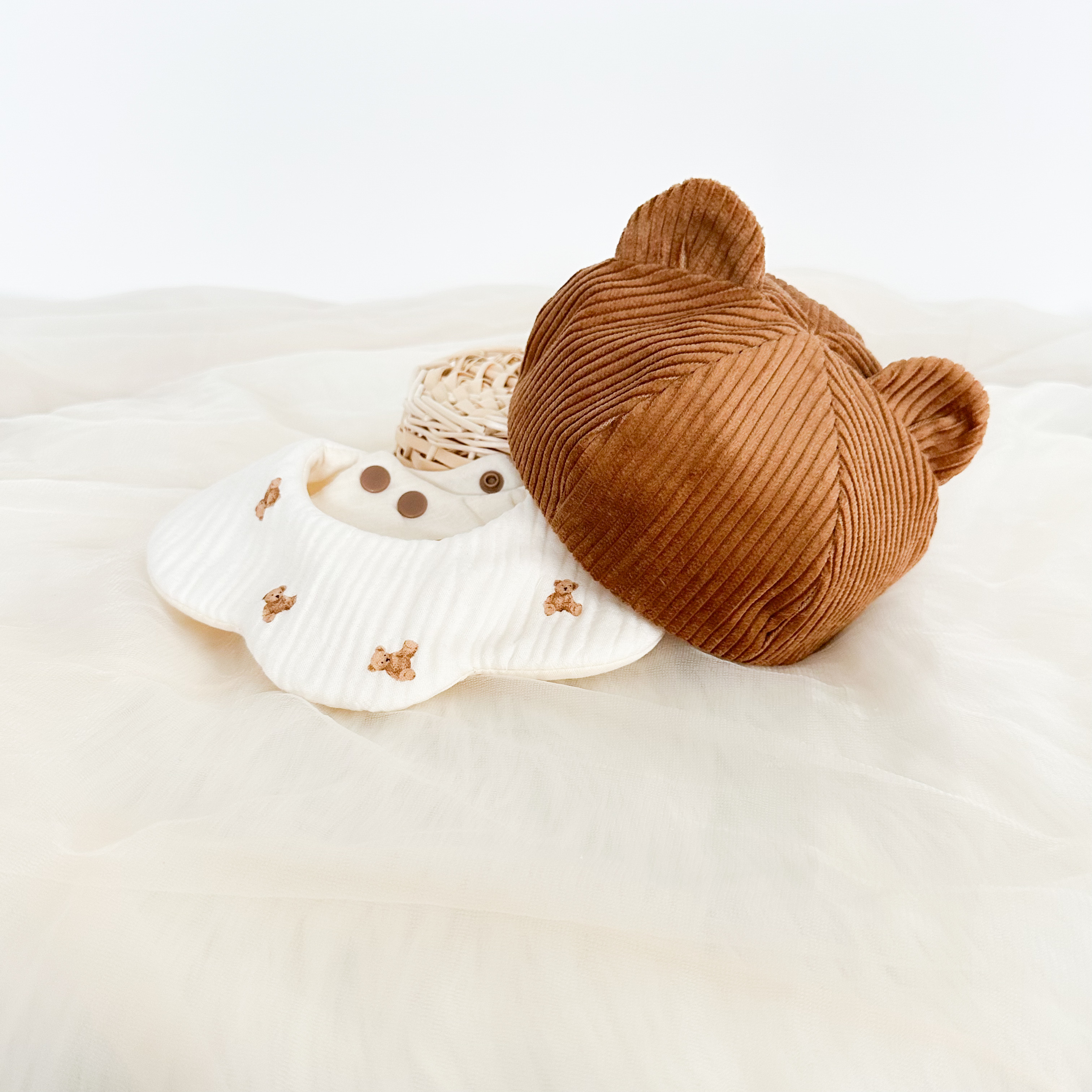 \\なりきり//小さなベビくまちゃん⸝⋆ くま耳ベレー帽&スタイセット