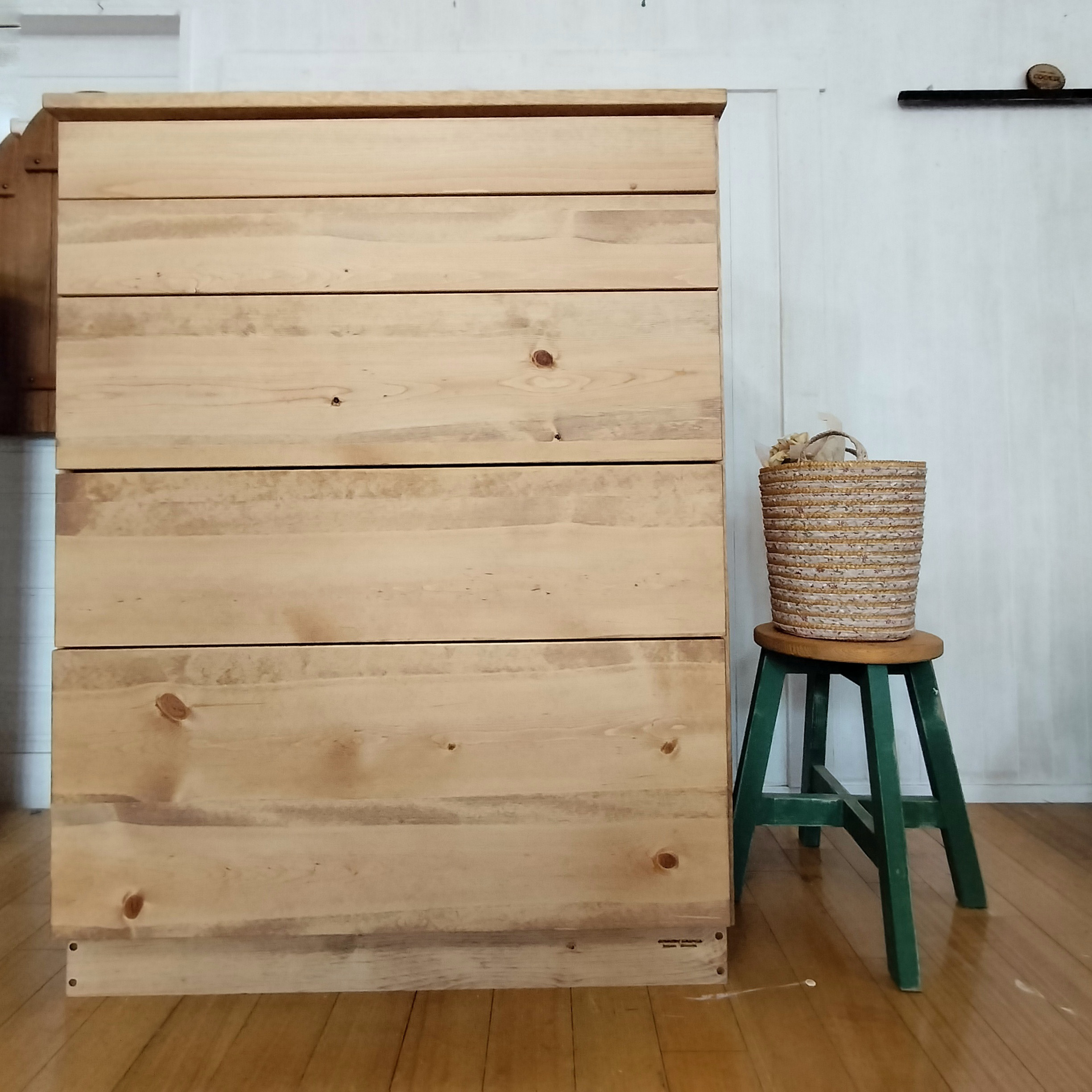 ♪シンプルな大きなチェスト　キッチンチェスト