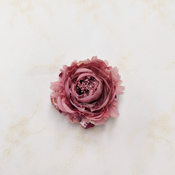 アンティークピンク色　バラのコサージュ 1枚目の画像
