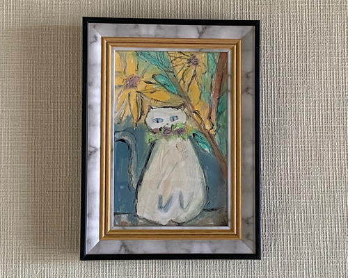 絵画。原画【美しい白い猫の首に花輪がついている】 絵画 アカザ