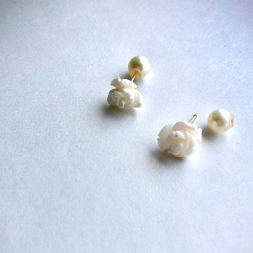 K18 白薔薇とパールのリバーシブルピアス ピアス（スタッド・一粒 