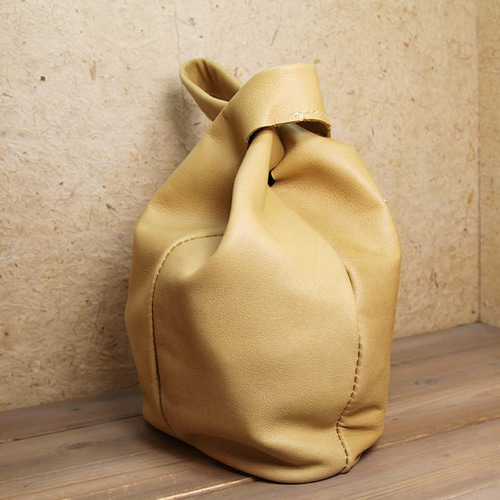 総手縫い】JAPANESE KNOT BAG ノットバッグ くたっとした 本革 ソフト