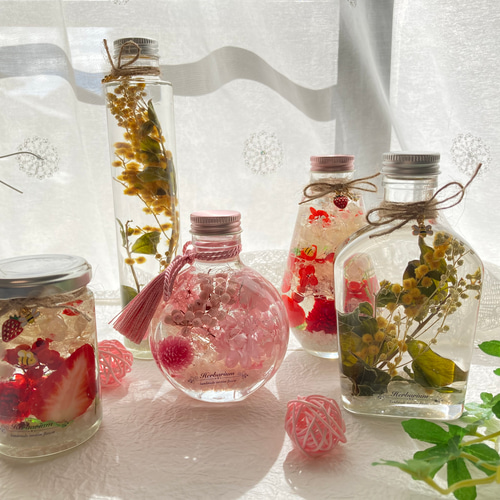 ハーバリウム ナチュラル系【ミモザと薔薇のスイートボトル】 現れる 