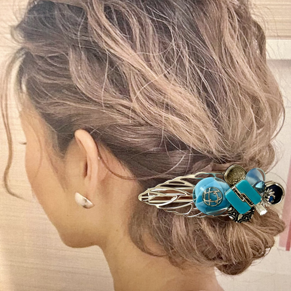 ブルーとシルバーリーフのヘアクリップ 3枚目の画像