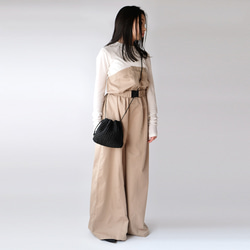 京都発巾着バッグ　TwillTwill 　ハンドメイドニット　パラコード　ブラック色 2枚目の画像