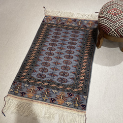 ハンドメイド　トルクメン絨毯　ラグ　手織り 60x96cm トライバルラグ 3枚目の画像