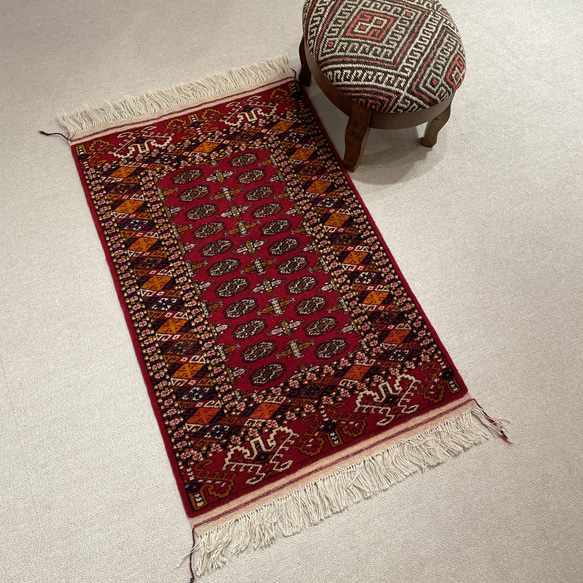 ハンドメイド　トルクメン絨毯　ラグ　手織り トライバルラグ 58x94cm トルクメニスタン製 1枚目の画像