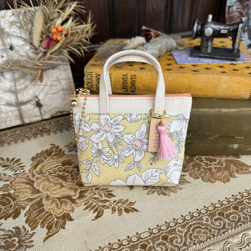 MARS！新品未使用！化粧品ポーチ、キーケースセット！ key-017-sm.jpg