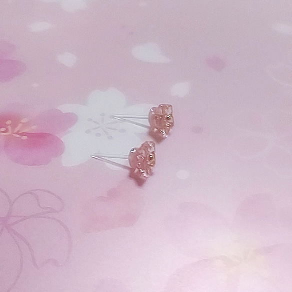 桜 ミニチュア 樹脂　透明　ピアス（アレルギー対応） 7枚目の画像
