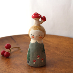 陶器で作った人形   noru doll ( ノルドール )  　きのこ(森） 2枚目の画像