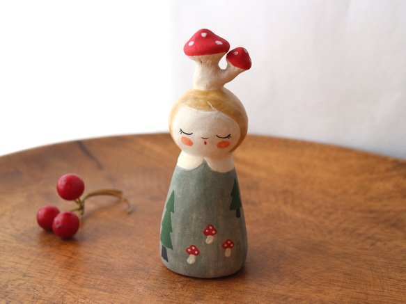 陶器で作った人形   noru doll ( ノルドール )  　きのこ(森） 3枚目の画像