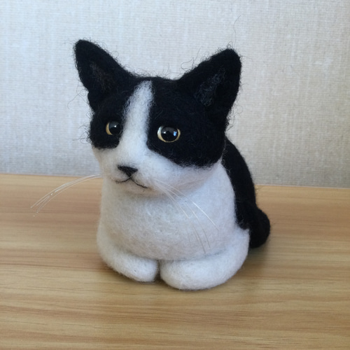 ダイソーの羊毛フェルトアソートで黒猫を作ってみた解説 - YouTube