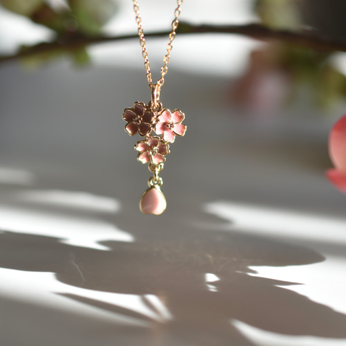 桜のネックレスꕤ 春 ネックレス・ペンダント Yadokari beads