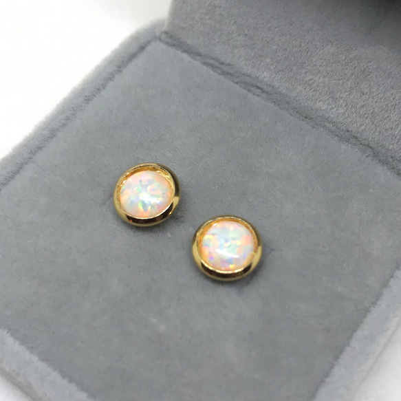 110【京都オパール】カボションピアス＊6mm 1枚目の画像