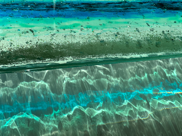 現品販売　ブルーウォーター　ホヌの泳ぐ海　ガラス　モニタースタンド キーボードラック 2枚目の画像