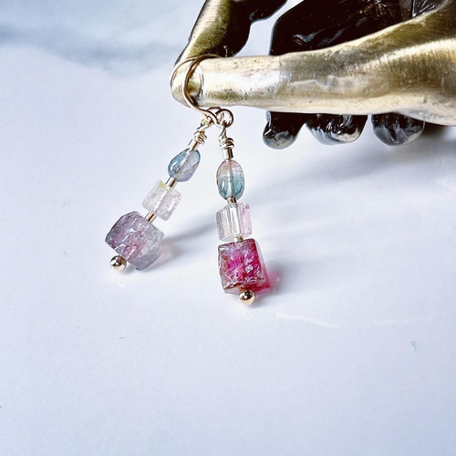 トルマリンとカラークリスタルのピアス