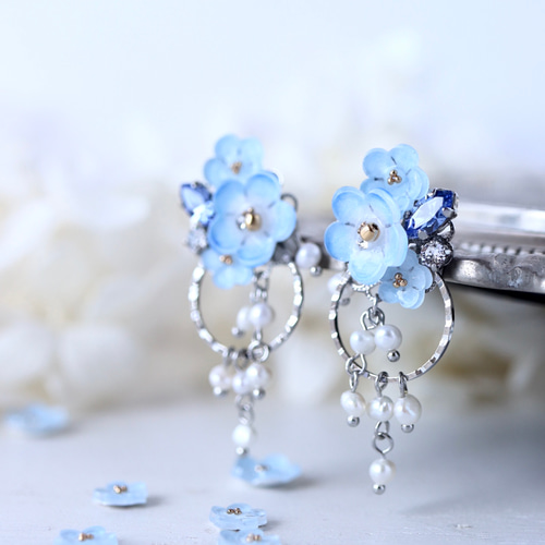 ギフトセットB》ネモフィラ(水色)と淡水パールのロングネックレス＋