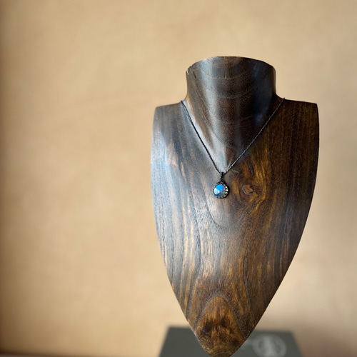 小さな一粒天然石のマクラメネックレス(ラブラドライト) ネックレス