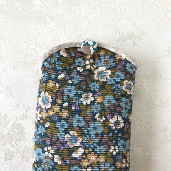 スマホケース　iphoneケース 小花柄　青 ブルー 4枚目の画像