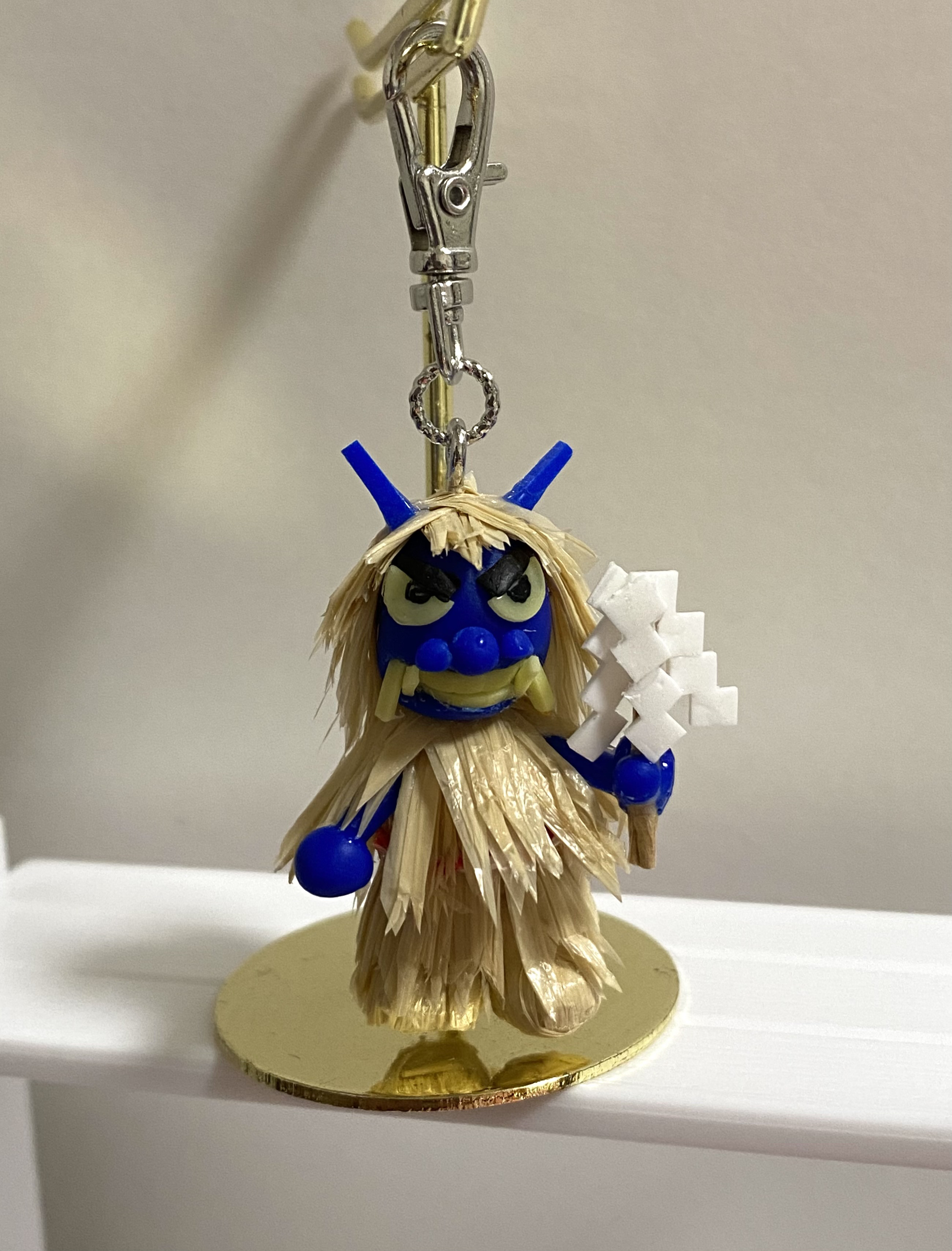 昭和の土鈴伝統的な女面と天狗の二面 昭和の土鈴伝統的な女面と天狗の二面