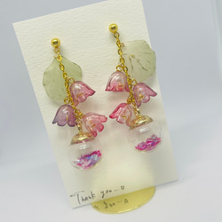 ハンドメイド ピンク ガラスドーム　お花　揺れる　アクセサリー バレンタイン 1枚目の画像