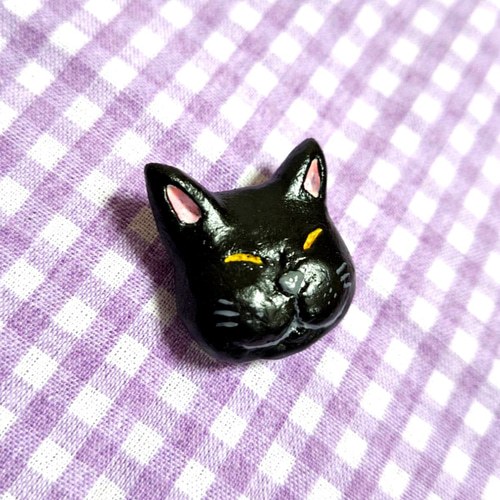 笑う猫のブローチ *黒猫* ブローチ ぶろーち工房 はち 通販 17298982