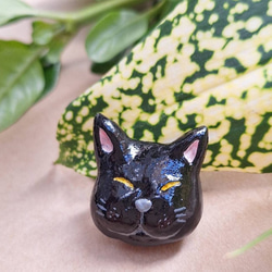 笑う猫のブローチ *黒猫* ブローチ ぶろーち工房 はち 通販 17298982