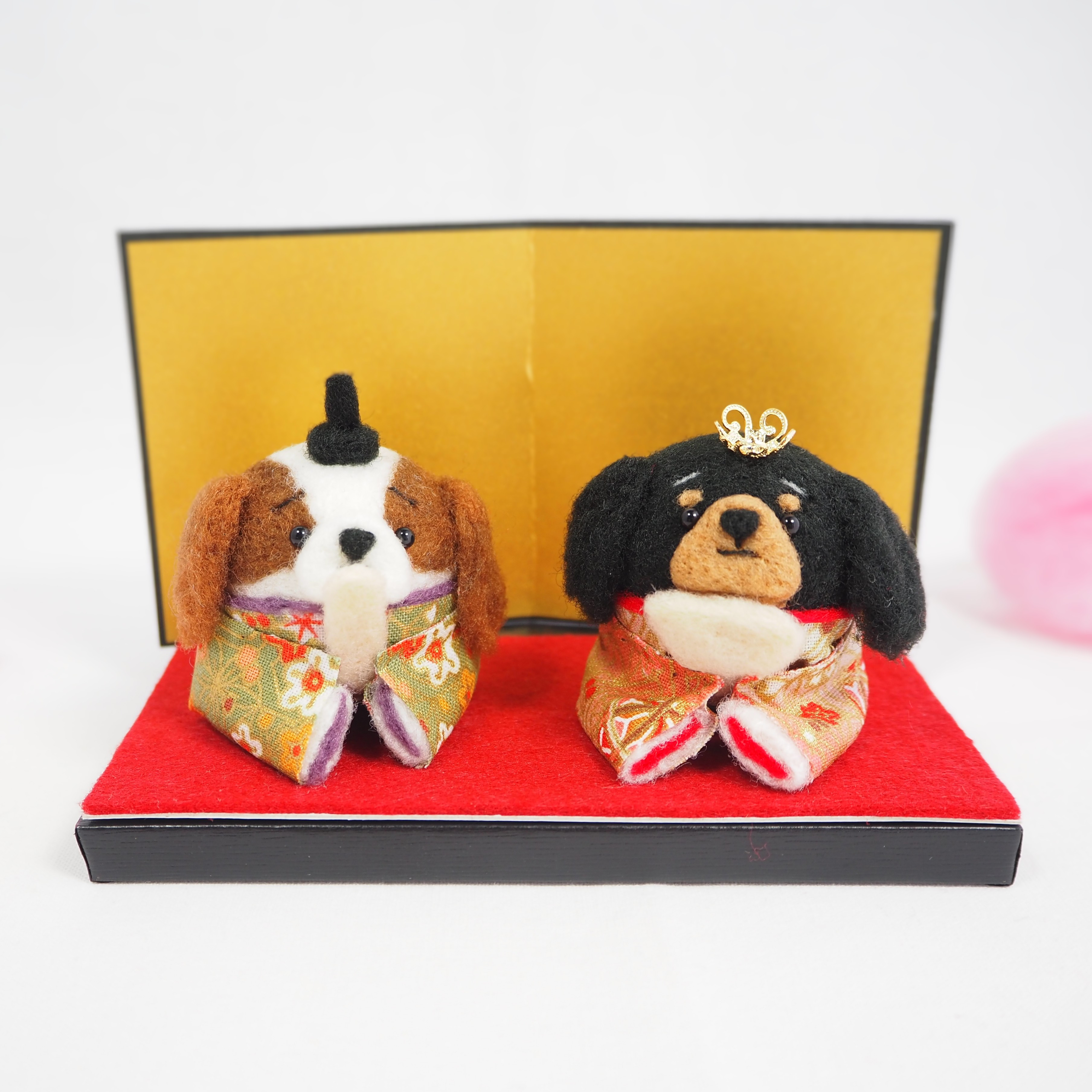 【受注制作】ひなまつり ‐桃の節句‐ まゆキャバリアの雛人形セット(ブレインハイム・トライカラー・ブラックタン・ルビー)