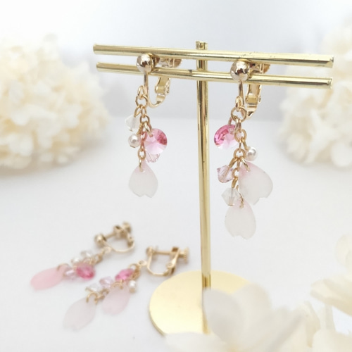 桜の花びら ピアス（イヤリング可） 桜ハンドメイド2024 ピアス