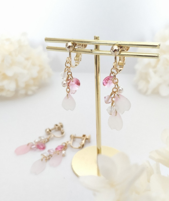 桜の花びら ピアス（イヤリング可） 桜ハンドメイド2024 ピアス