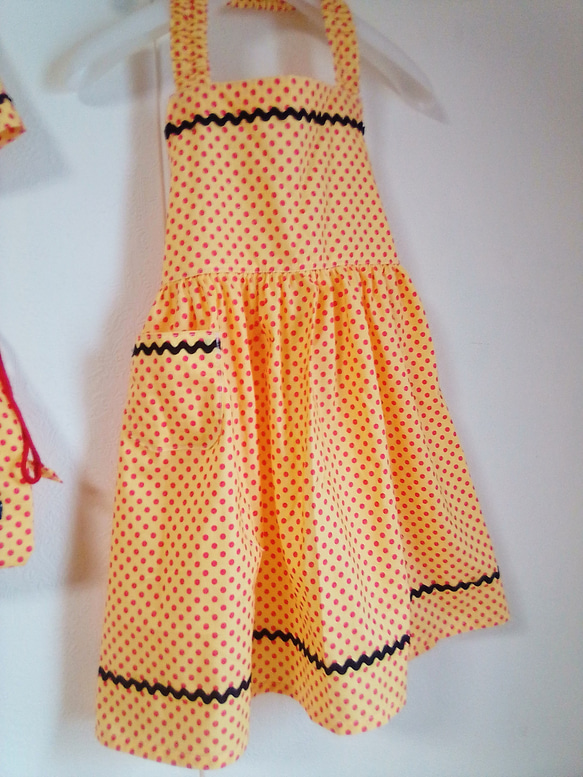 　ドット柄　子供エプロン三角巾セット　　　　　　　　　女の子　(１２０ー１３０） 3枚目の画像
