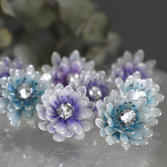 孔雀花の耳飾り　Blue 5枚目の画像