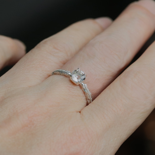 モルガナイト　silverリング 天然モルガナイト0.5カラットのシルバーリング シルバー925 指輪