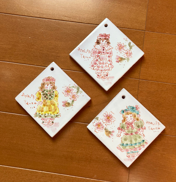 【桜ハンドメイド2024】スペインタイルアート ～アトリエターコの「ドールとさくら」のミニ壁掛け～ 1枚目の画像