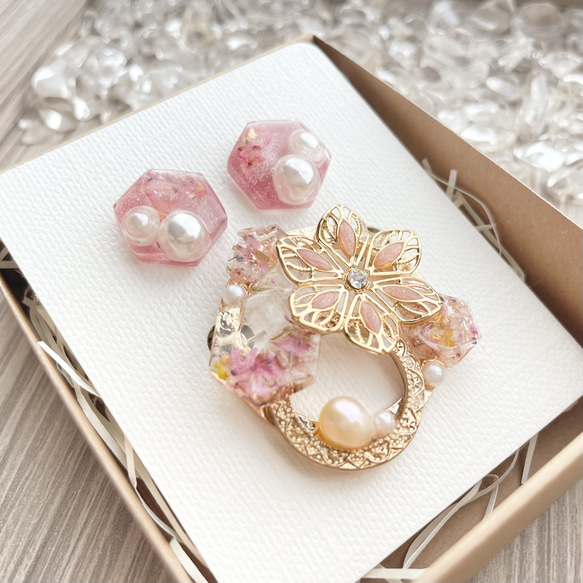 グランド牧場 セレクトセール セット】春色ブローチとピアス／イヤリングのセット 福 ブローチ イヤリング・ノンホールピアス