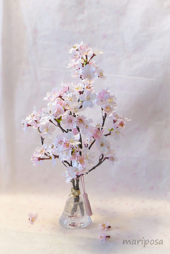 桜 ～ 薄紅色の満開桜（鈴なり）本物の桜の様な桜インテリア・ガラス器と透明ジェルの桜フラワーインテリア・無料ラッピング 2枚目の画像