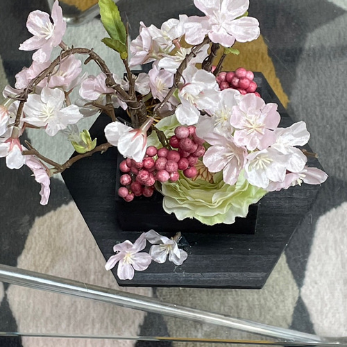 春の花、桜、ラナンキュラスの和アレンジメント アートフラワー
