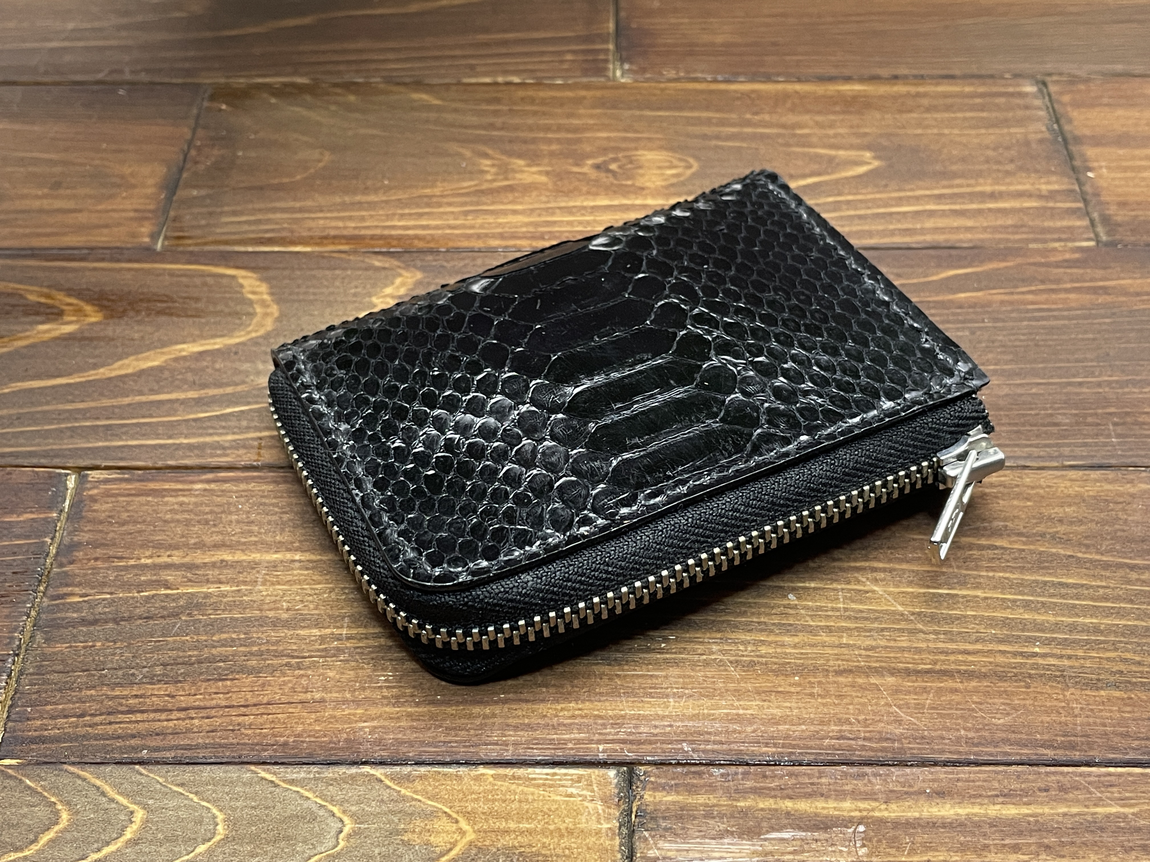 パイソンのL字ファスナーミニ財布