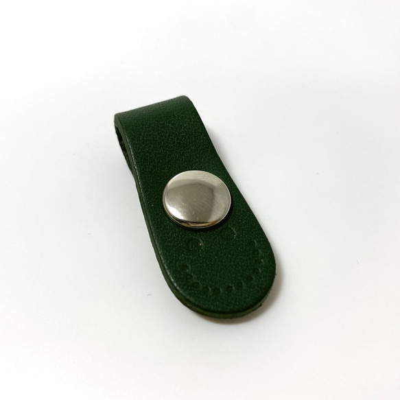 送料無料 ニコちゃん コードクリップ かわいい スマイル ヘッドフォン イヤホン レザー 革 ヌメ革 グリーン 2枚目の画像