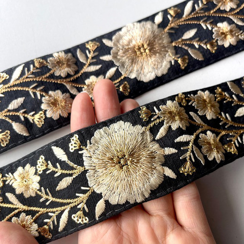 在庫SALE♡50cm】インド刺繍リボン ブラックxライトベージュ