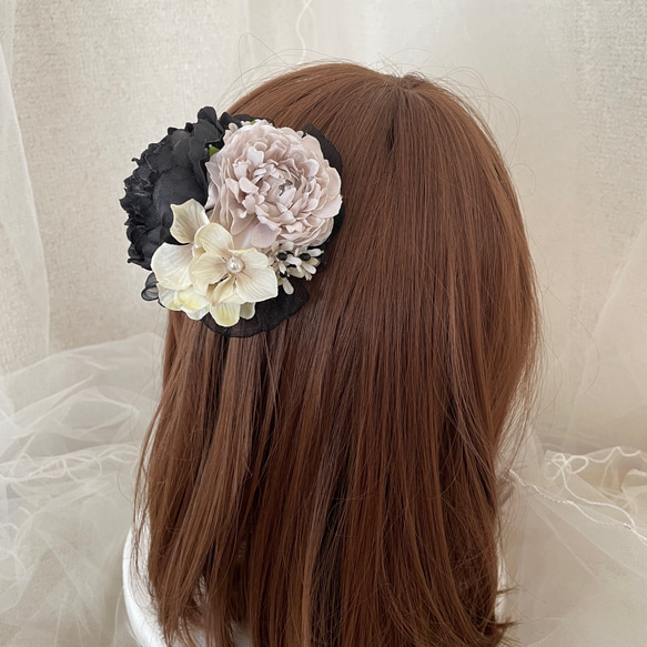 花のコサージュ　ブラックミネットローズ×ラナンキュラス　入学式　卒業式　結婚式　2406-C6 5枚目の画像