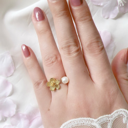 櫻花和淡水珍珠開口戒指 第5張的照片