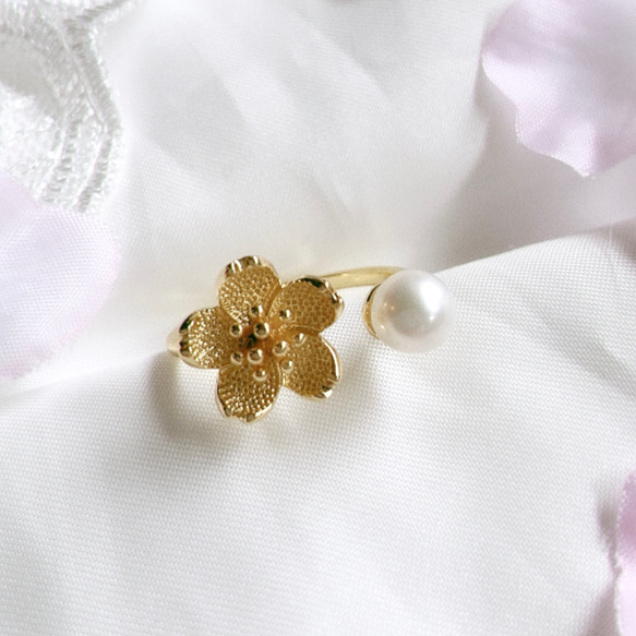 櫻花和淡水珍珠開口戒指 第2張的照片