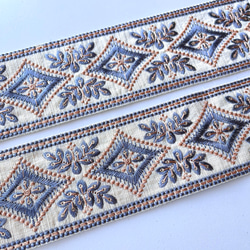 【50cm】インド刺繍リボン　アイボリーxくすみブルー　GS964 2枚目の画像