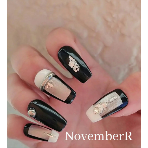 LA719☆マグネット×スタッズネイルチップ ネイルチップ（つけ爪