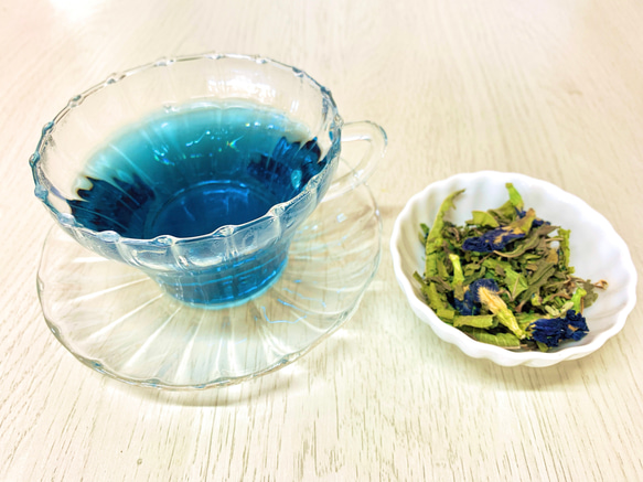 【送料無料】魅惑的な碧色のお茶♡「ラピスラズリの蝶」 2枚目の画像