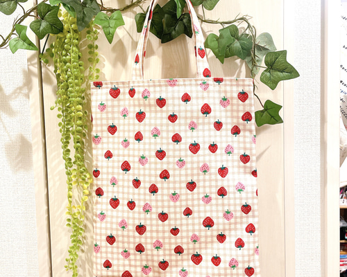 ♡ sunflowerさま専用いちご柄レッスンバッグセット いちご - レッスンバッグの人気通販 | minne byGMOペパボ 国内