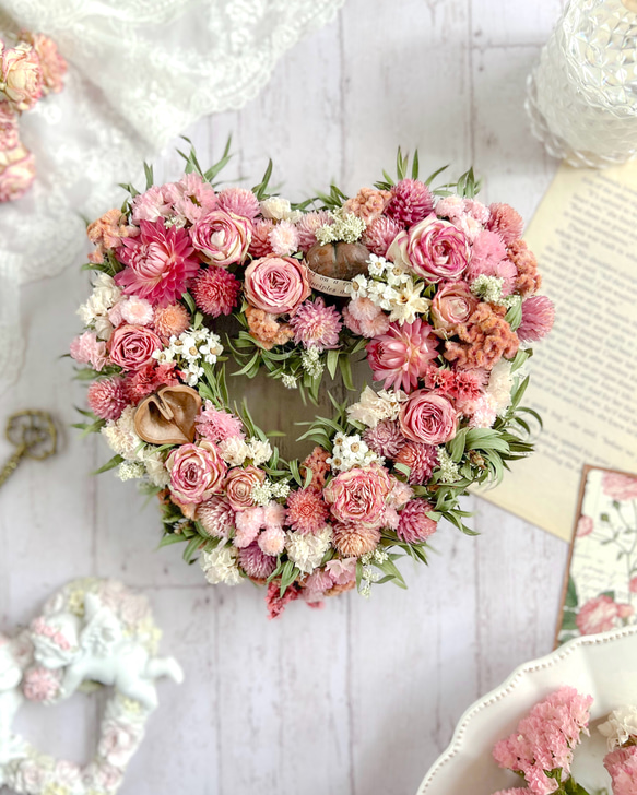 スモークツリー とピンクハーフリース バラ 千日紅 貝細工 ドライ